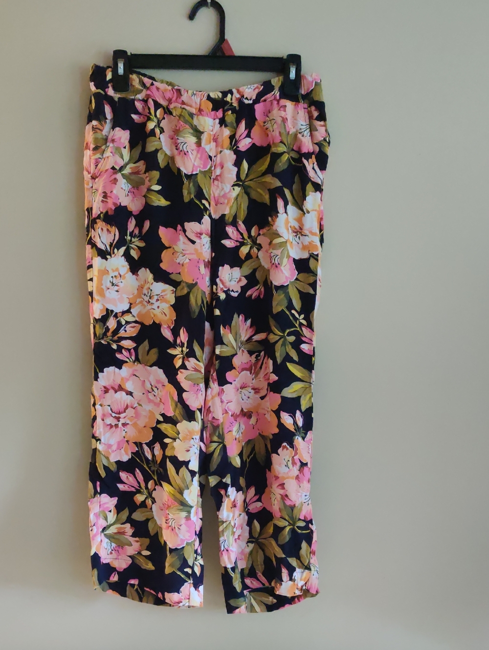 LOFT Black Floral Pants Petites Size S